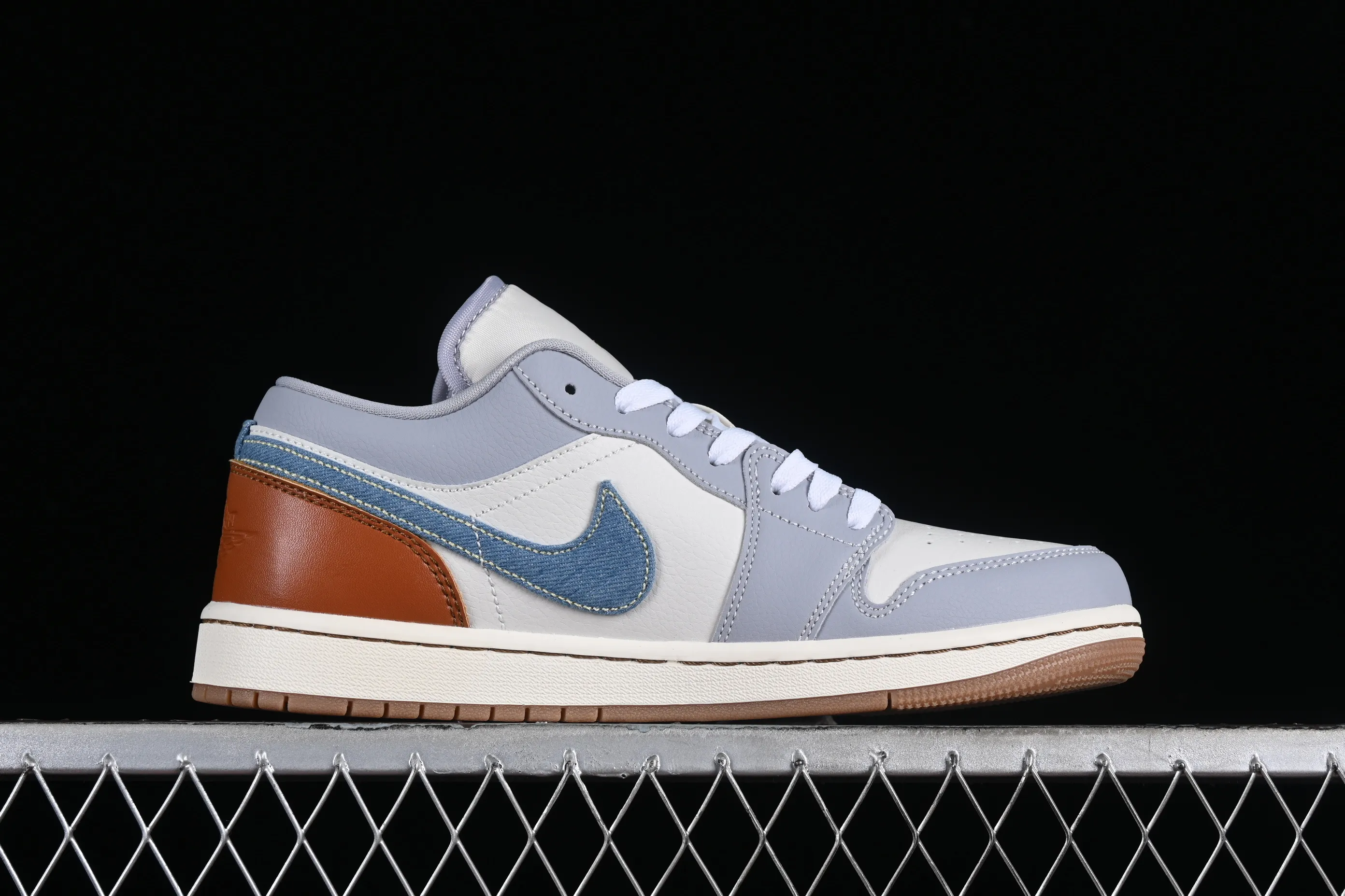 All categories Air Jordan Jordan series basketball shoes Air Jordan 1 Low Air Jordan 1 Low AJ1 Joe 1 contrast denim low-top cultural casual sneakers FZ5046-041